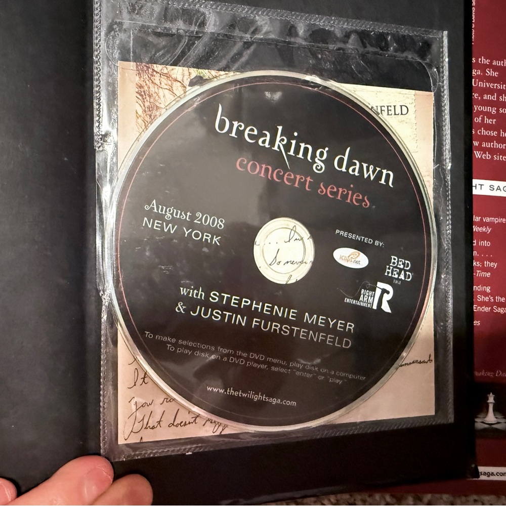 Twilight Saga Book Set by Stephenie Meyer - Picture 3 of 5